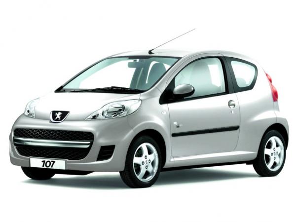 PEUGEOT 107 ou Equivalent